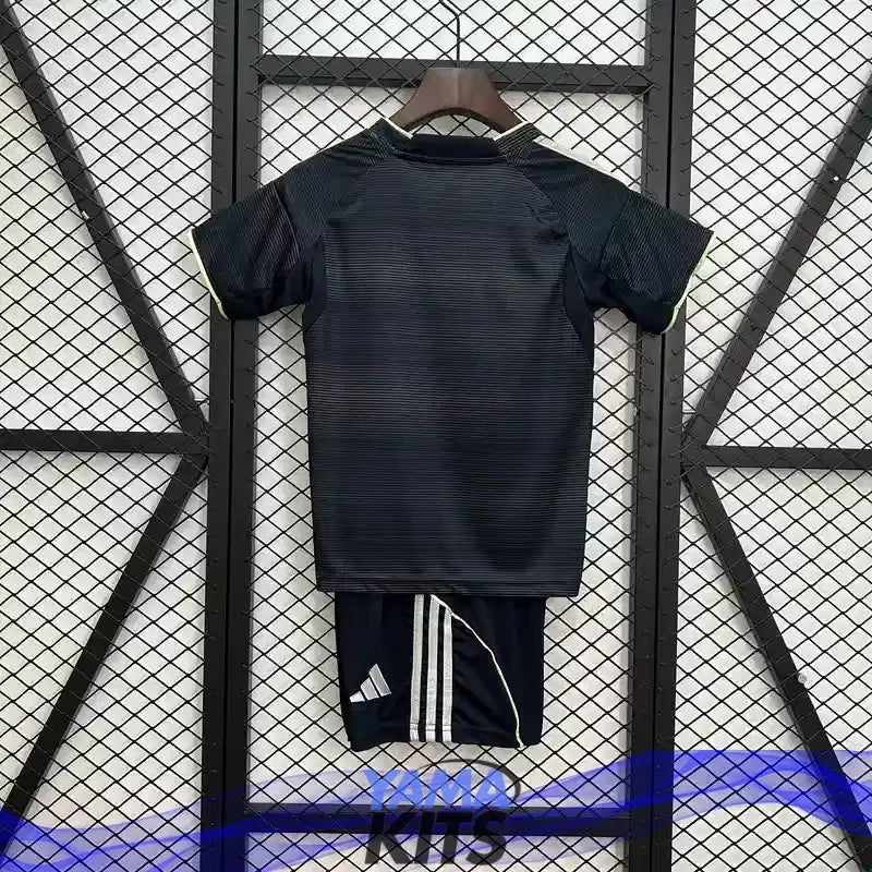 Maillot Real Madrid enfant extérieur 2025/2026 YamaKits Foot